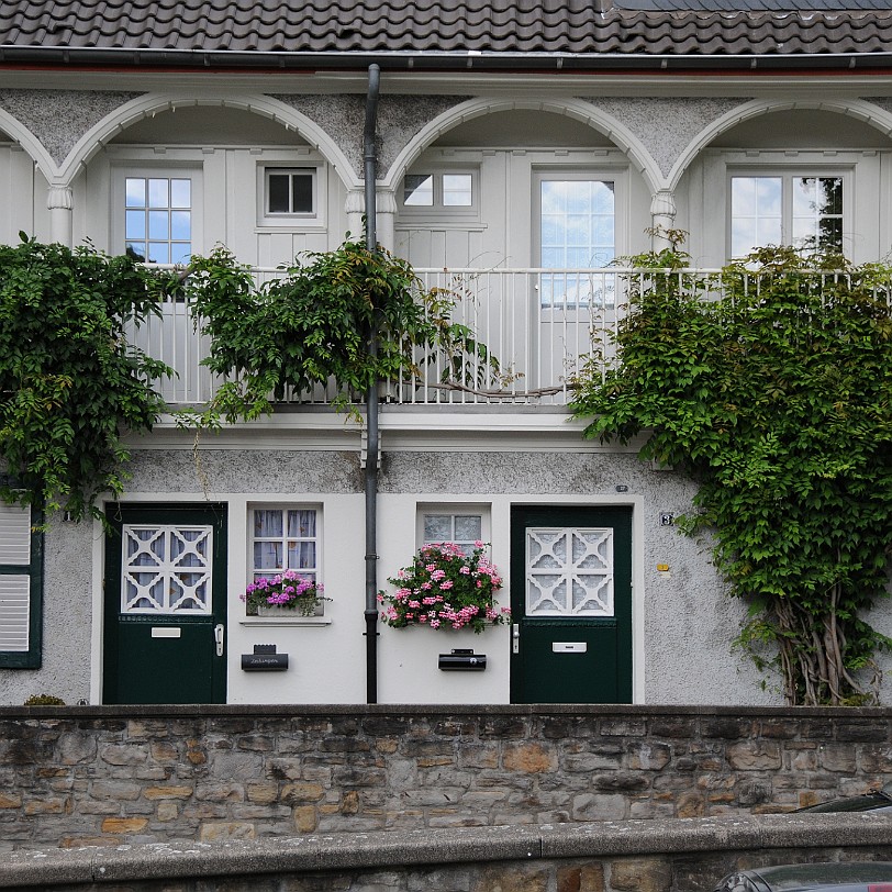 DSC_8970 Das Gebiet gehörte ursprünglich zur Gemarkung Rüttenscheid, das 1905 zur Stadt Essen eingemeindet wurde. 1948 wurde die Margarethenhöhe ein eigenständiger...