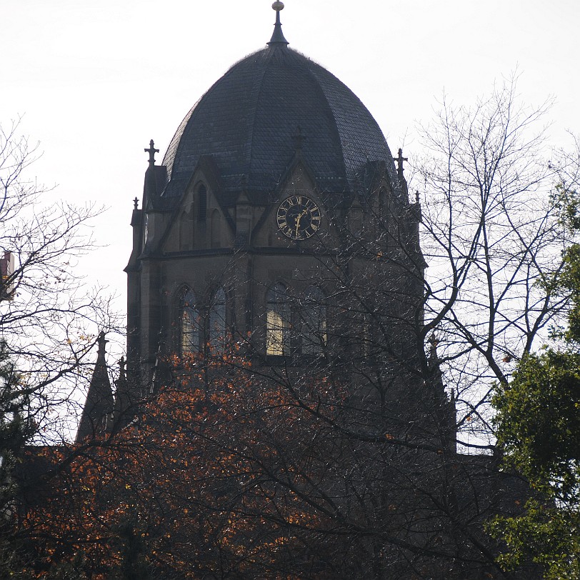 DSC_3909 Auf dem Gelände des Pragfriedhofs befindet sich auch die russisch-orthodoxe Heilige-Alexander-Nevskij-Kirche.