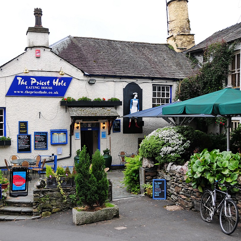 DSC_8737 Ambleside ist ein Ort mit etwa 2.600 Einwohnern im nordenglischen Lake District und gehört zur Grafschaft Cumbria. Der Name leitet sich ab vom altnordischen á...