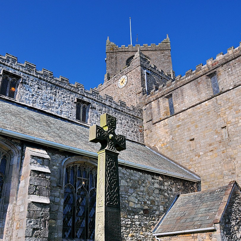 DSC_8969 Cartmel ist ein Dorf im Vereinigten Königreich in der Region North West England in der Nähe der Westküste. Der Ort liegt in der Grafschaft Cumbria im Süden des...