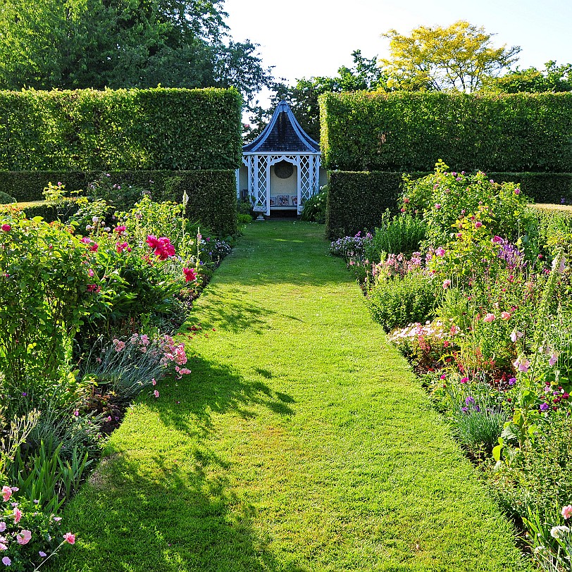 DSC_0042 Hailsham, Hailsham Grange, East Sussex, Bed & Breakfast Hailsham Grange, Bed and Breakfast Hailsham, is a former 18th century vicarage built in the Mary-Anne...