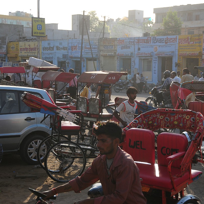 DSC_3186 Jaipur: Vor dem Hotel