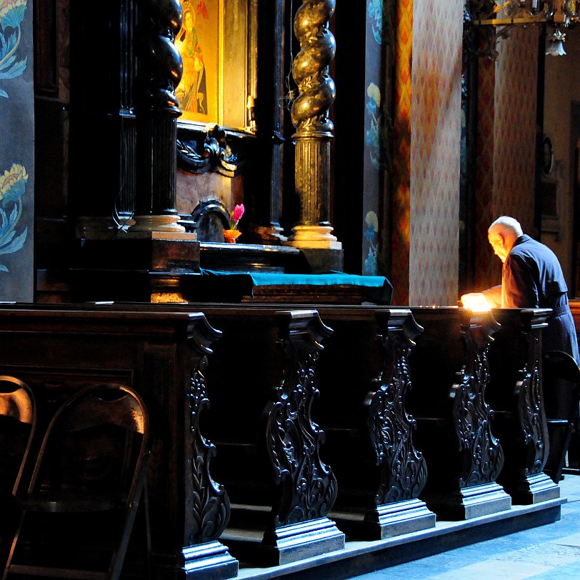 2011-04 Krakau [203] Krakau: Franziskaner-Kirche Die schon im 13. Jhd. erbaute Franziskanerkirche gehört zu den ältesten gotischen Kirchen in Krakau. Im Inneren dieser Kirche können...